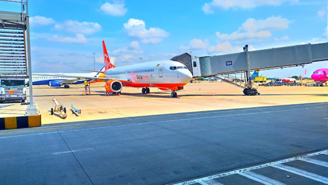 Dniproavia’s inaugural Kyiv-Kharkiv flight from Kharkiv International Airport Dniproavia’s inaugural Kyiv-Kharkiv flight from Kharkiv International Airport